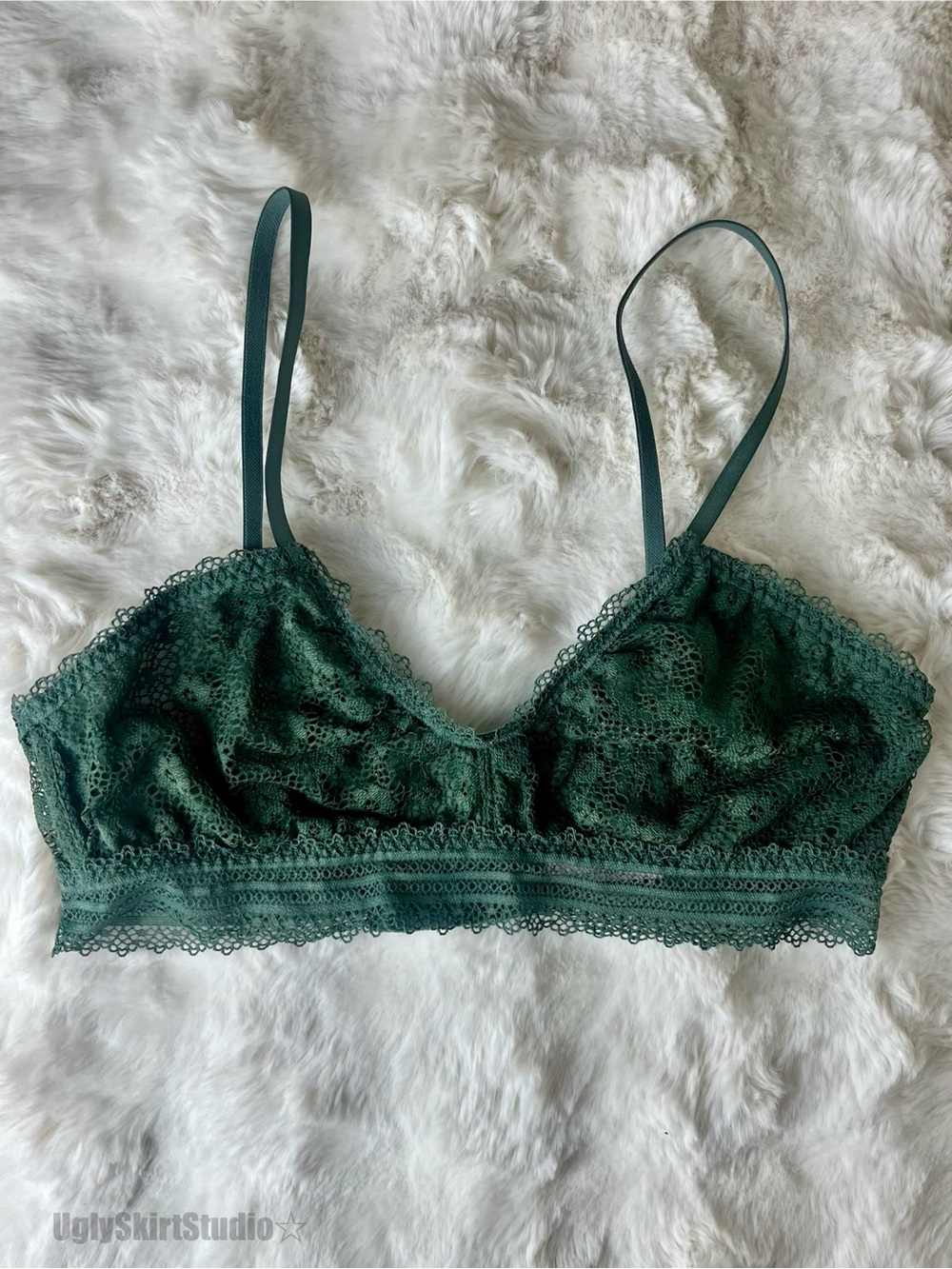 Victoria's Secret Dark Green Floral Lace Unlined Plunge Bralette Size M EUC